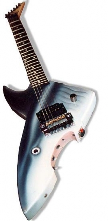 shark-guitar-921e49e5ee9d3836f4e13dec273519d1475c18f7